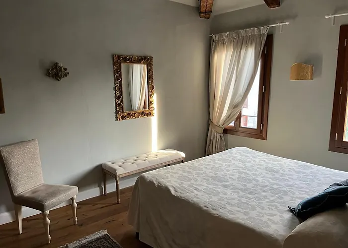 Palazzo Veneziano Direct At The Canal With Roof Terrace